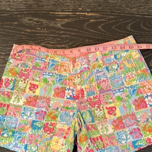 LILLY Pulitzer Shorts, Bright Design Stamp Design with States, Size 2 - Picture 8 of 12